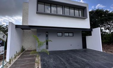 CASA EN VENTA MERIDA, CONKAL, PRIVADA SILVESTA, MOD. PALMA, PREVENTA A 6 MESES.