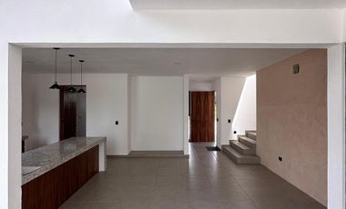 CASA EN VENTA MERIDA, CONKAL, PRIVADA SILVESTA, MOD. PALMA, PREVENTA A 6 MESES.