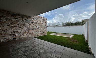 CASA EN VENTA MERIDA, CONKAL, PRIVADA VIVANTA, 1 PLANTA, ENTREGA INMEDIATA.