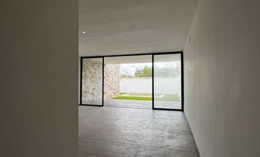 CASA EN VENTA MERIDA, CONKAL, PRIVADA VIVANTA, 1 PLANTA, ENTREGA INMEDIATA.