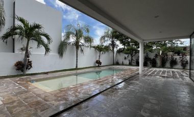 CASA EN VENTA MERIDA, CONKAL, PRIVADA VIVANTA, 1 PLANTA, ENTREGA INMEDIATA.