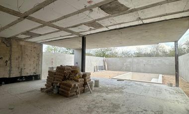 CASA EN VENTA MERIDA, PRIVADA PRADERAS DEL MAYAB, SOANA 2, A 3 MESES.