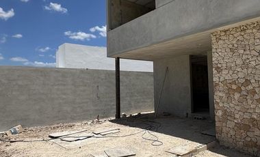 CASA EN VENTA MERIDA, PRIVADA PRADERAS DEL MAYAB, SOANA 2, A 3 MESES.