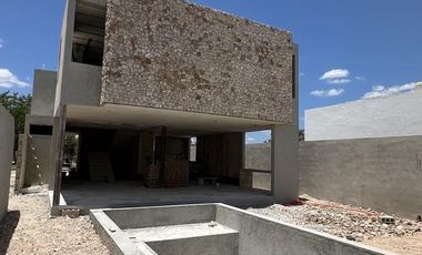 CASA EN VENTA MERIDA, PRIVADA PRADERAS DEL MAYAB, SOANA 2, A 3 MESES.