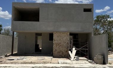 CASA EN VENTA MERIDA, PRIVADA PRADERAS DEL MAYAB, SOANA 2, A 3 MESES.