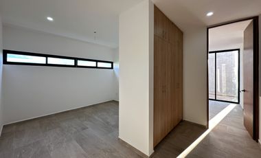 CASA EN VENTA MERIDA, TEMOZON NORTE, PRIVADA SOLUNA RESIDENCIAL, BETRIA, LISTA.