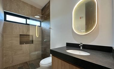 CASA EN VENTA MERIDA, TEMOZON NORTE, PRIVADA SOLUNA RESIDENCIAL, BETRIA, LISTA.