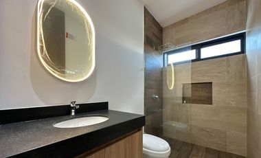 CASA EN VENTA MERIDA, TEMOZON NORTE, PRIVADA SOLUNA RESIDENCIAL, BETRIA, LISTA.