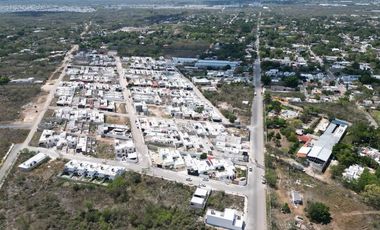 CASA EN VENTA MERIDA, CHICHI SUAREZ OLMOS RESIDENCIAL, MOD 1 PLANTA, A 8 MESES.