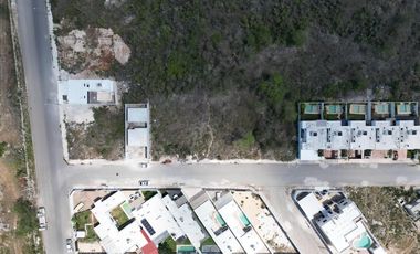 CASA EN VENTA MERIDA, CHICHI SUAREZ OLMOS RESIDENCIAL, MOD 1 PLANTA, A 8 MESES.