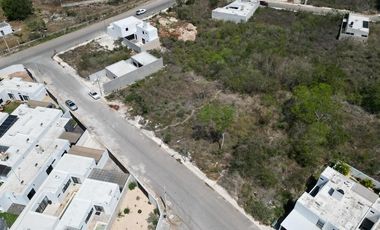 CASA EN VENTA MERIDA, CHICHI SUAREZ OLMOS RESIDENCIAL, MOD 1 PLANTA, A 8 MESES.