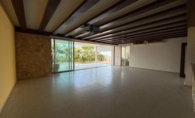 CASA EN VENTA MERIDA, TELCHAC PUERTO, FRENTE AL MAR, EQUIPADA, LISTA.