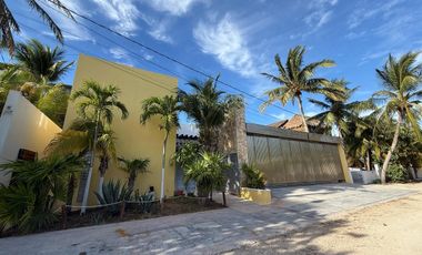 CASA EN VENTA MERIDA, TELCHAC PUERTO, FRENTE AL MAR, EQUIPADA, LISTA.