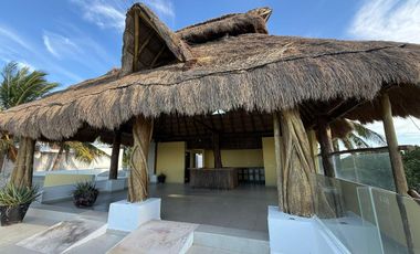 CASA EN VENTA MERIDA, TELCHAC PUERTO, FRENTE AL MAR, EQUIPADA, LISTA.