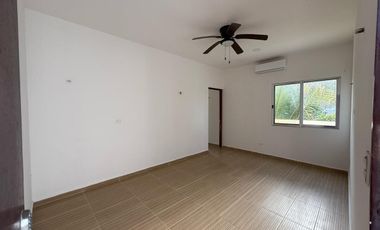 CASA EN VENTA MERIDA, TELCHAC PUERTO, FRENTE AL MAR, EQUIPADA, LISTA.