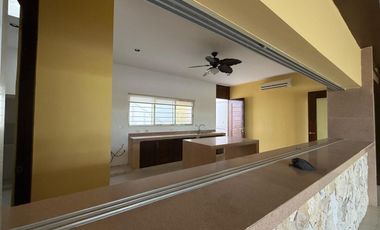 CASA EN VENTA MERIDA, TELCHAC PUERTO, FRENTE AL MAR, EQUIPADA, LISTA.