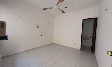 CASA EN VENTA MERIDA, TELCHAC PUERTO, FRENTE AL MAR, EQUIPADA, LISTA.