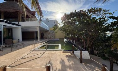 CASA EN VENTA MERIDA, TELCHAC PUERTO, FRENTE AL MAR, EQUIPADA, LISTA.