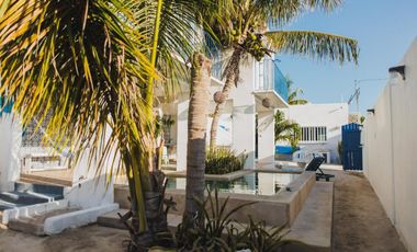 CASA EN VENTA MERIDA, PLAYA CHELEM A 250 MTS DEL MAR, CASA BOMBON, LISTA.