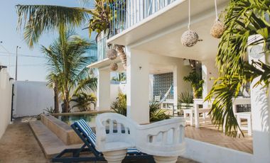 CASA EN VENTA MERIDA, PLAYA CHELEM A 250 MTS DEL MAR, CASA BOMBON, LISTA.