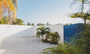 CASA EN VENTA MERIDA, PLAYA CHELEM A 250 MTS DEL MAR, CASA BOMBON, LISTA.