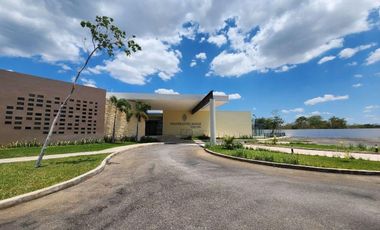 CASA EN VENTA EN MERIDA, PRIVADA PRADERAS DEL MAYAB, MOD. ACENTO, PREVENTA.