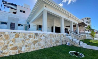 CASA EN VENTA EN MÉRIDA, EN PLAYA DE CHICXULUB, FRENTE AL MAR, LISTO.