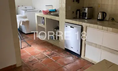 Casa en venta en Santo Domingo Ocotitlán, Tepoztlán, Morelos