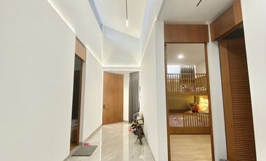 Jual Rumah Mewah Minimalis di Taman Holis Indah