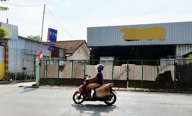 Gudang di jln raya utama mustika jaya dekat pintu tol grand wisata