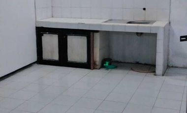 Rumah sewaan murah di komplek Margawangj