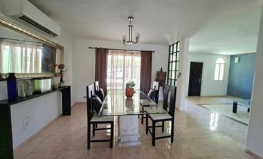 Casa de 3 recámaras en venta en Monte Albán, Mérida