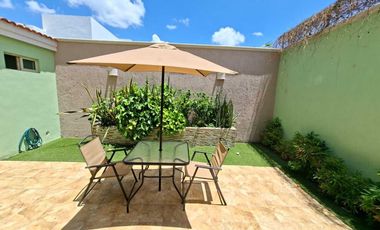 Casa de 3 recámaras en venta en Monte Albán, Mérida