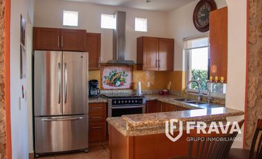 CASA EN VENTA EN FRACC. PRIVADO EN CHAPALA