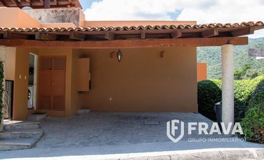 CASA EN VENTA EN FRACC. PRIVADO EN CHAPALA