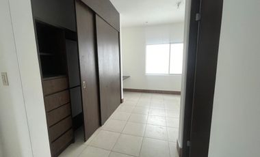En Privada Casa en Venta Cumbres Elite