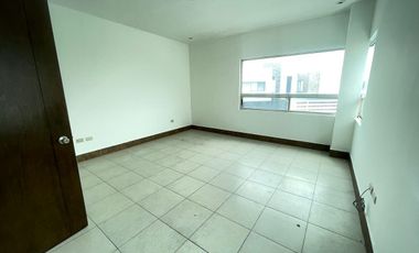 En Privada Casa en Venta Cumbres Elite