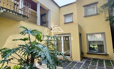 Casa venta LOMAS - Elegante con gran jardín / Elegant with super garden