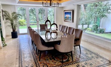 Casa venta LOMAS - Elegante con gran jardín / Elegant with super garden