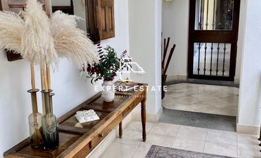 Casa venta LOMAS - Elegante con gran jardín / Elegant with super garden