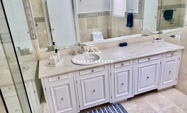 Casa venta LOMAS - Elegante con gran jardín / Elegant with super garden