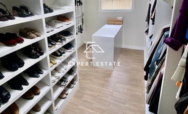 Casa venta LOMAS - Elegante con gran jardín / Elegant with super garden