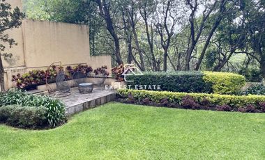 Casa venta LOMAS - Elegante con gran jardín / Elegant with super garden