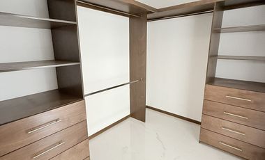 Casa en venta en Fracc. Imperial de las Ánimas – Diseño moderno