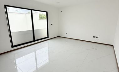 Casa en venta en Fracc. Imperial de las Ánimas – Diseño moderno