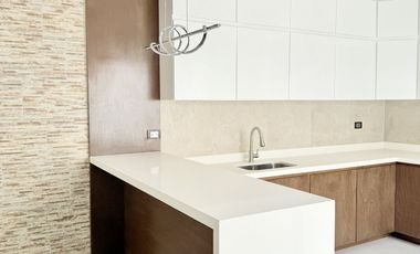 Casa en venta en Fracc. Imperial de las Ánimas – Diseño moderno