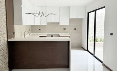 Casa en venta en Fracc. Imperial de las Ánimas – Diseño moderno