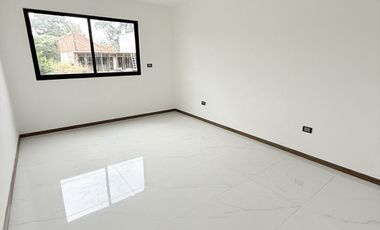 Casa en venta en Fracc. Imperial de las Ánimas – Diseño moderno