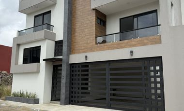 Casa en venta en Fracc. Imperial de las Ánimas – Diseño moderno