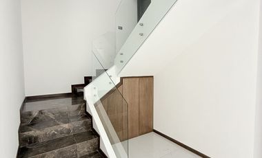 Casa en venta en Fracc. Imperial de las Ánimas – Diseño moderno